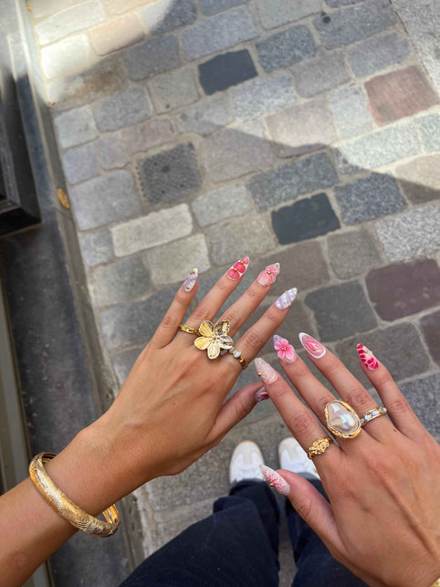 Comment choisir la forme de ses press-on nails selon sa main ? - FancyNails