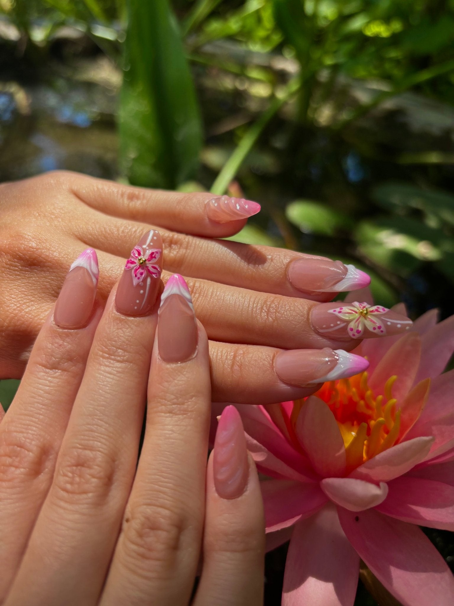 Faux ongles press-on 3D Pinky Baby – rose tendre floral été FancyNails